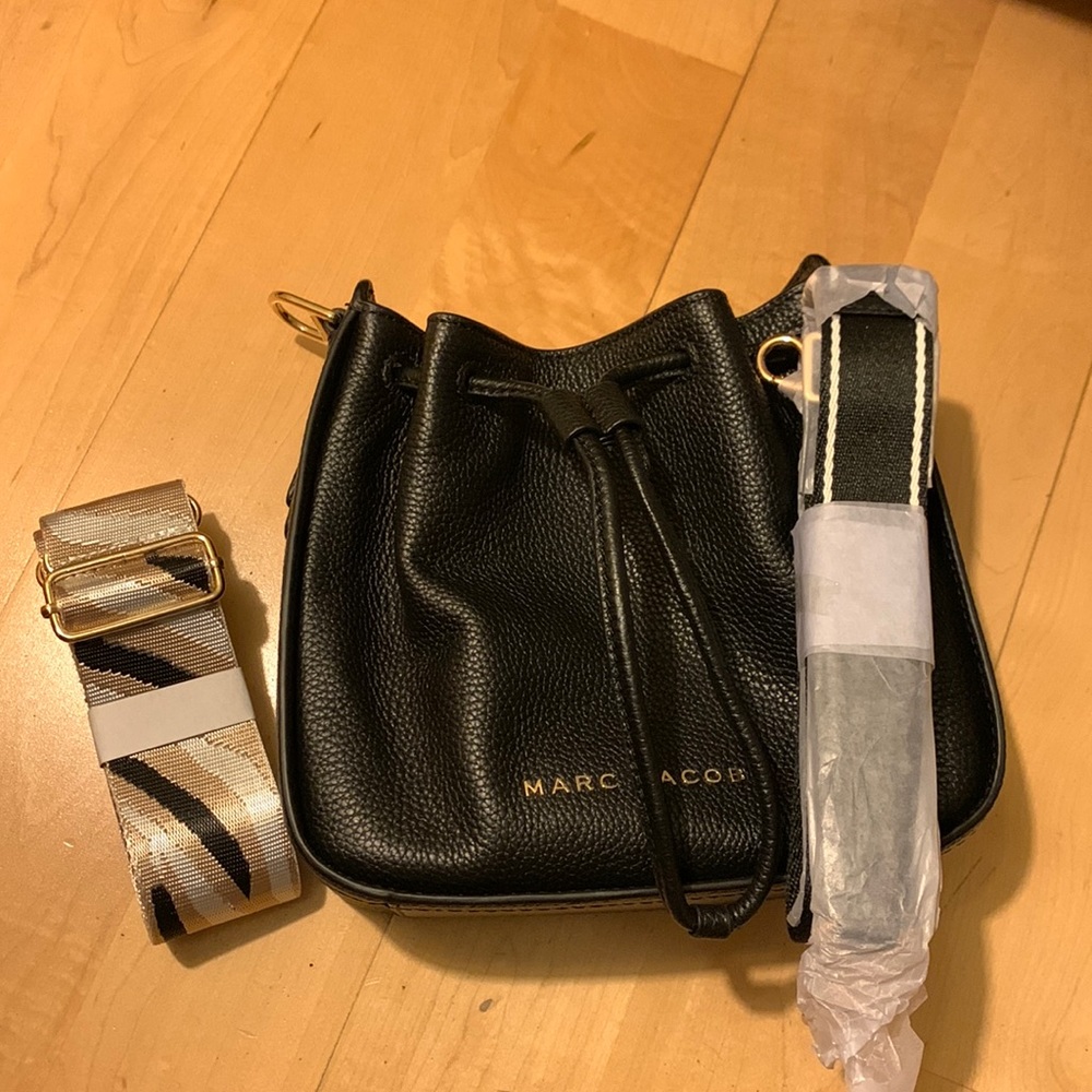 Marc Jacobs leather mini bucket bag, like new!